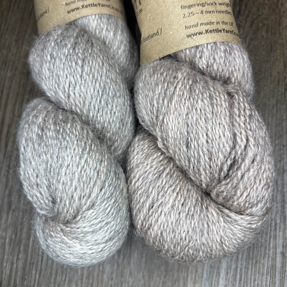 Kettle Yarn Co 2 Skeins Baskerville Yarn British Fingering 437y Special Edition - Picture 8 of 8